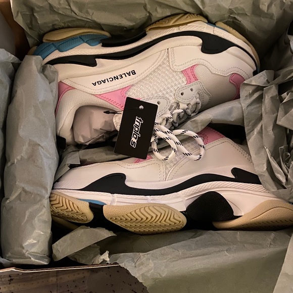 pink balenciaga tennis shoes